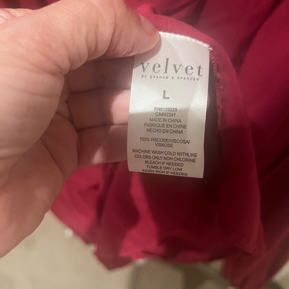 Velvet by Graham & Spencer Raspberry Red Blouse - Picture 4 of 5